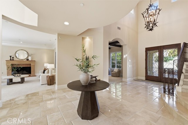 Detail Gallery Image 5 of 59 For 1852 Sharon, Santa Ana,  CA 92705 - 5 Beds | 4/1 Baths