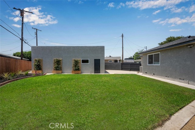 2260 Tevis Avenue, Long Beach CA: https://media.crmls.org/medias/1d5c36b6-a3a7-42d7-87cb-01224ec8fafc.jpg
