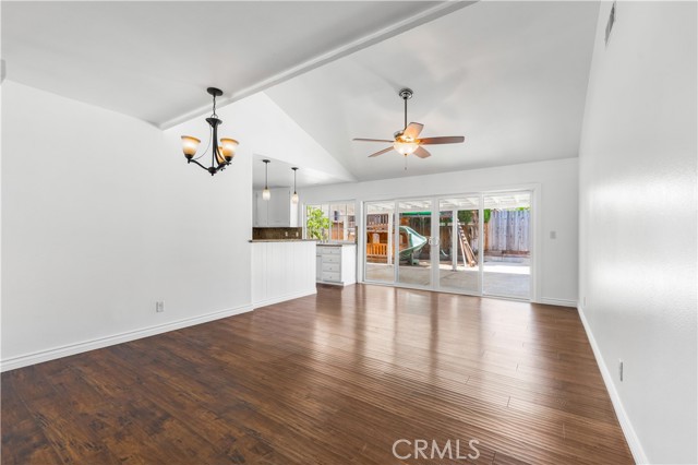 2427 Meralda Avenue photo 6