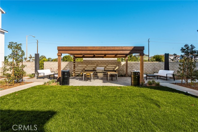 Detail Gallery Image 25 of 27 For 19031 Main St #101, Huntington Beach,  CA 92648 - 2 Beds | 2/1 Baths