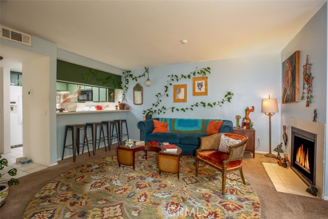 Detail Gallery Image 3 of 27 For 550 Orange Ave #227,  Long Beach,  CA 90802 - 1 Beds | 1 Baths