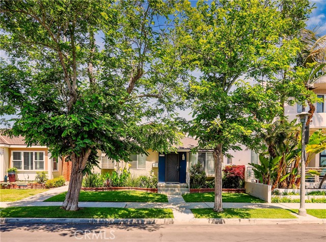 259 Ravenna Drive, Long Beach CA: https://media.crmls.org/medias/1d5e4ca9-31ad-4f26-90c6-2544eb49ebbf.jpg