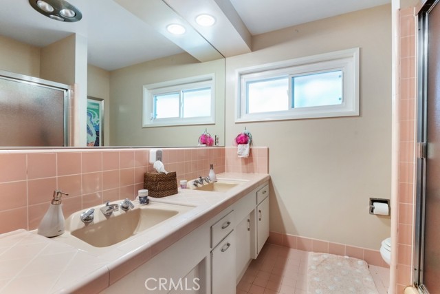 Detail Gallery Image 21 of 47 For 85 Gardenia Ct, Upland,  CA 91786 - 4 Beds | 2/1 Baths