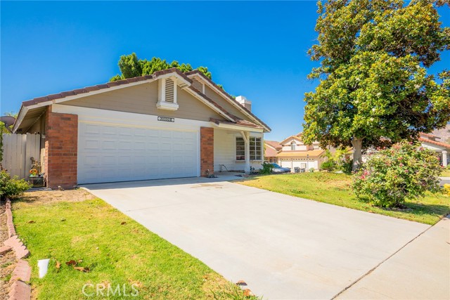 Detail Gallery Image 2 of 38 For 23939 Brittlebush Cir, Moreno Valley,  CA 92557 - 3 Beds | 2 Baths