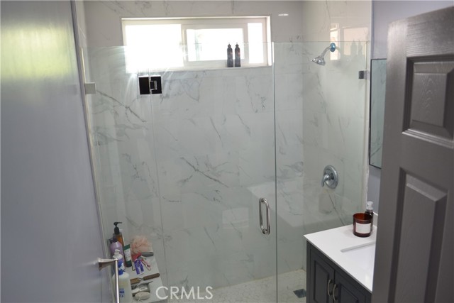 11068 Penrose, Sun Valley CA: https://media.crmls.org/medias/1d5f804f-1f40-4a04-b5cf-8e0f29a82659.jpg