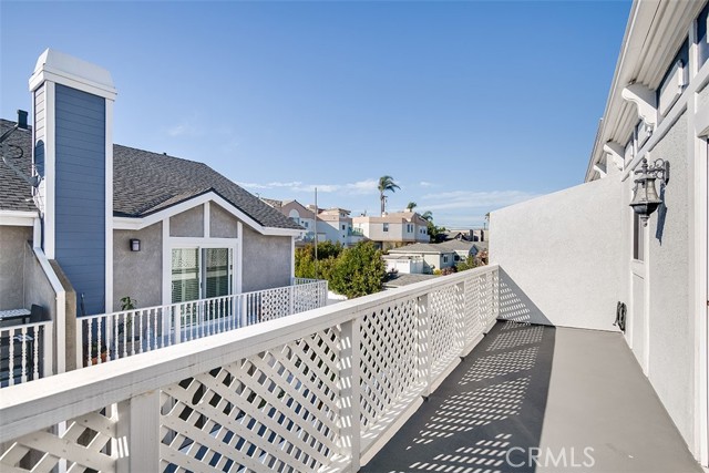 Detail Gallery Image 13 of 19 For 1421 12th St #4,  Manhattan Beach,  CA 90266 - 2 Beds | 3 Baths