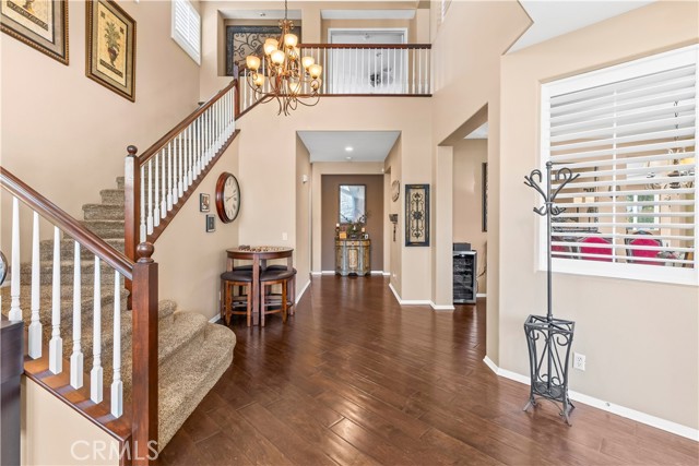 Detail Gallery Image 10 of 71 For 1357 Onyx Cir, Corona,  CA 92882 - 5 Beds | 4 Baths