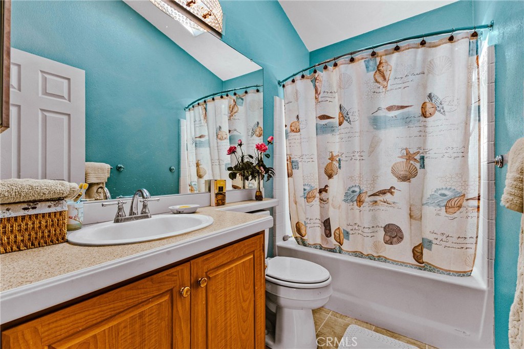 https://media.crmls.org/medias/1d60786d-194f-4461-8a24-4fba85167823.jpg?preset=X-Large