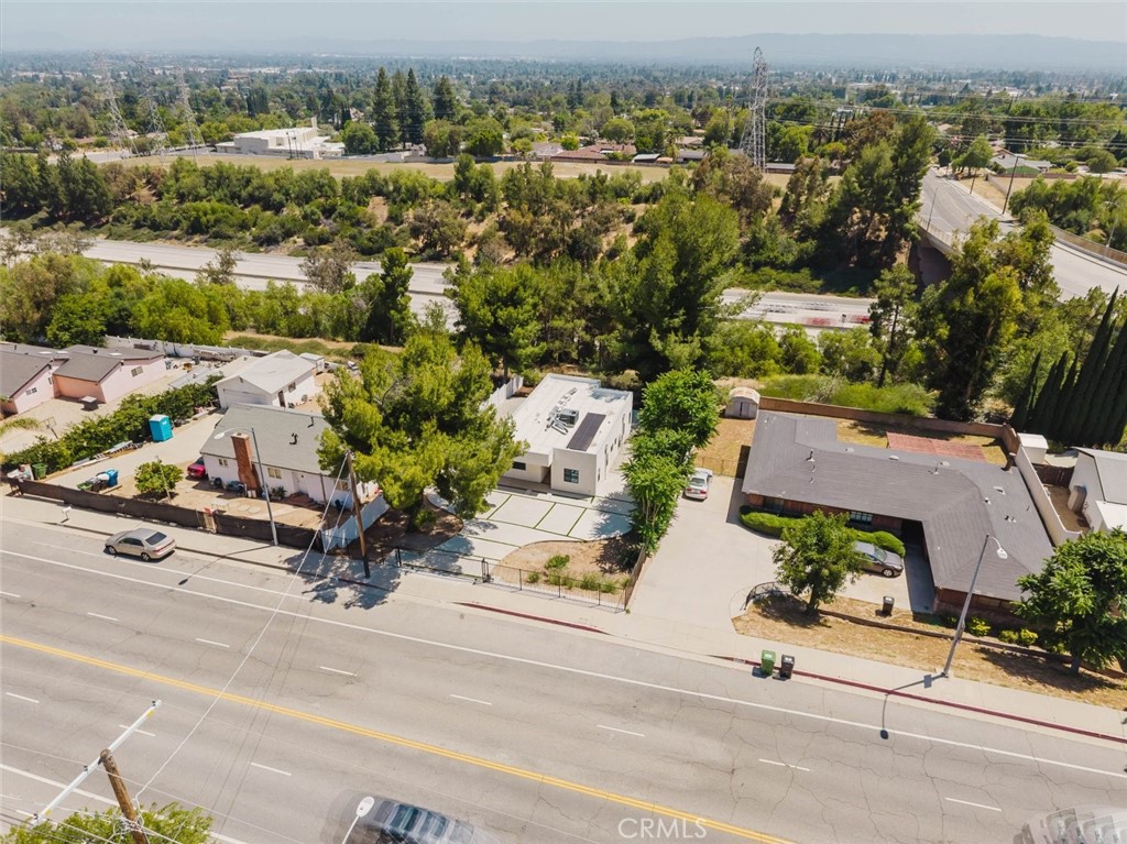 https://media.crmls.org/medias/1d610b89-f83c-4634-82b1-cd034c6ae96a.jpg?preset=X-Large