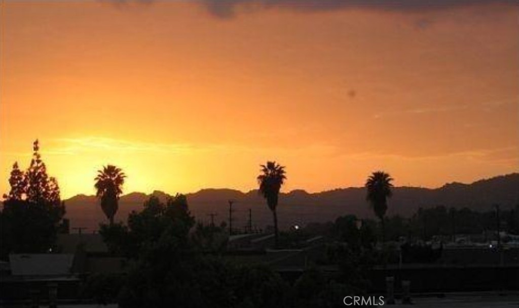 https://media.crmls.org/medias/1d62075b-6b7d-425a-b57c-e619e32850b0.jpg?preset=X-Large