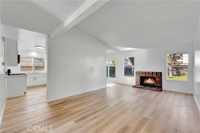 Detail Gallery Image 5 of 20 For 610 S Dennis, Santa Ana,  CA 92704 - 4 Beds | 2 Baths