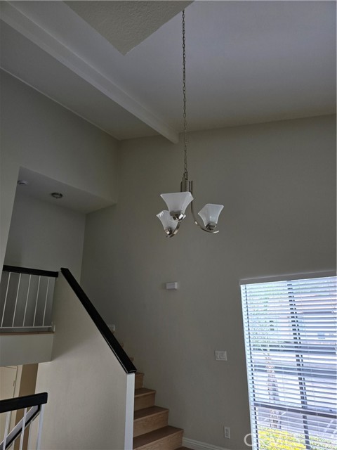 Detail Gallery Image 5 of 18 For 5800 Owensmouth Ave #21,  Woodland Hills,  CA 91367 - 2 Beds | 2 Baths