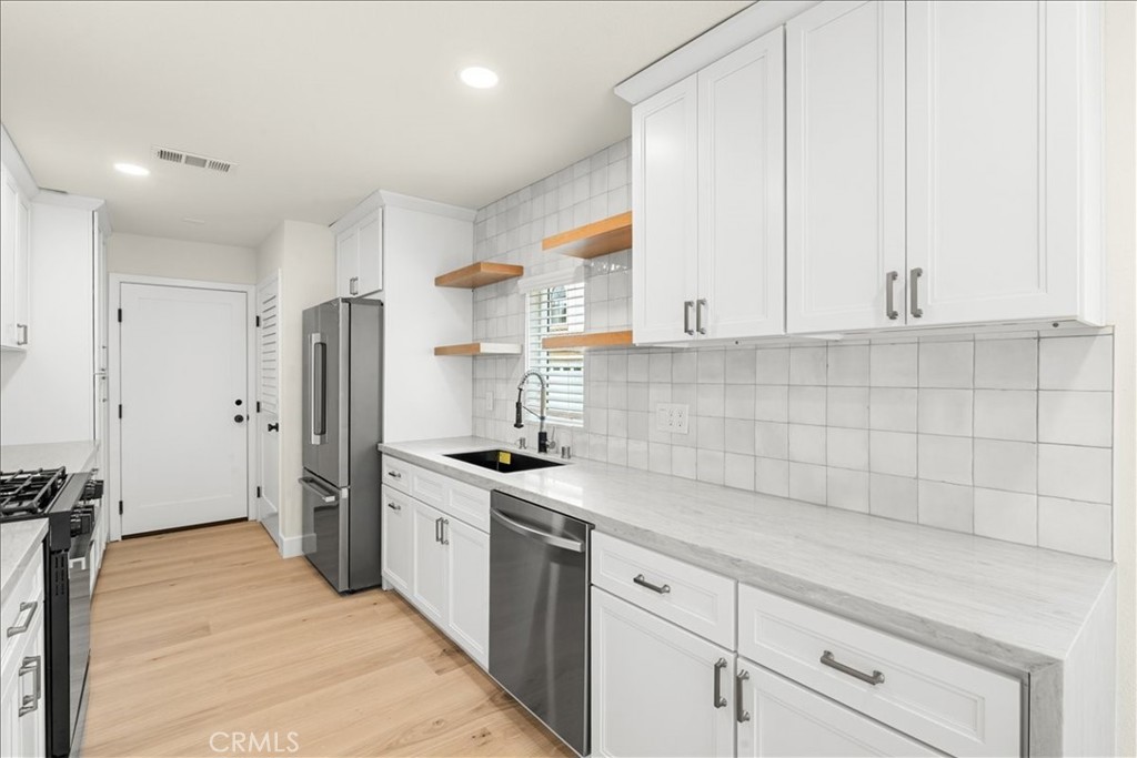 MLS #CV26148808 image #9