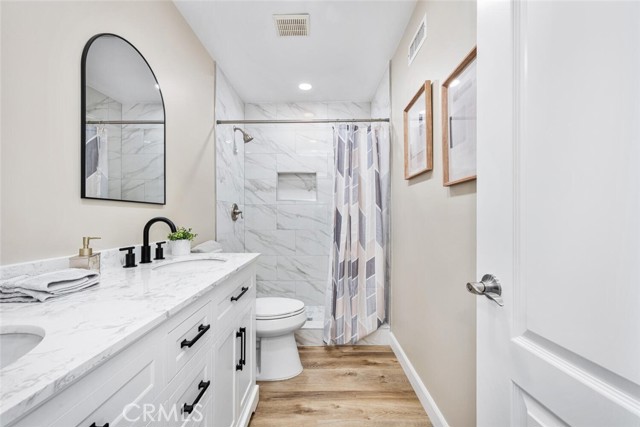 Detail Gallery Image 33 of 74 For 11348 Barbi Ln, Los Alamitos,  CA 90720 - 4 Beds | 2/1 Baths
