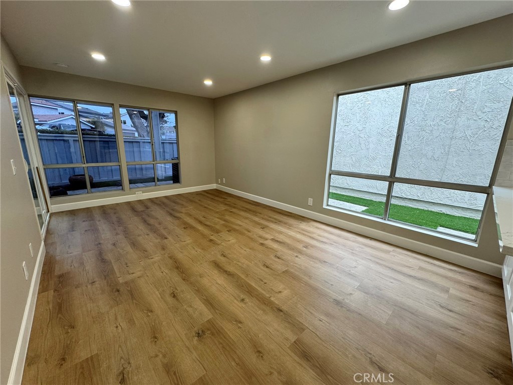 MLS #OC25246722 image #20