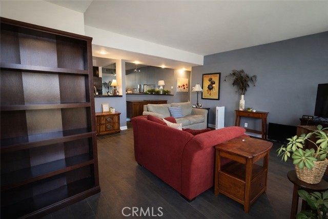 Detail Gallery Image 2 of 17 For 25761 Le Parc #9,  Lake Forest,  CA 92630 - 1 Beds | 1 Baths