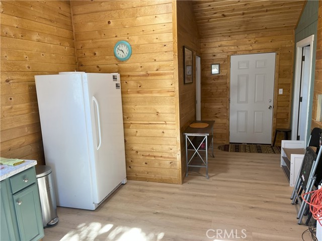 Detail Gallery Image 27 of 38 For 984 Pinon Rd, Pinon Hills,  CA 92372 - 3 Beds | 2/1 Baths