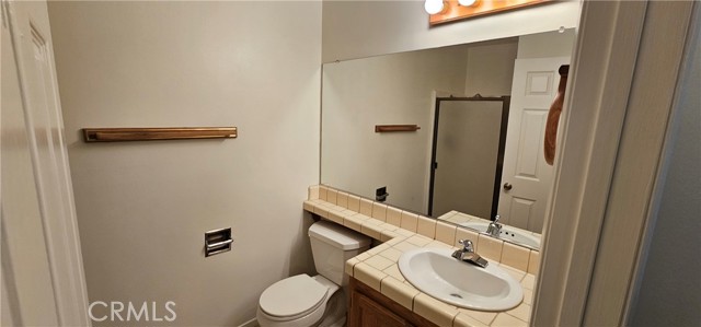 Detail Gallery Image 8 of 13 For 19268 Elm, Apple Valley,  CA 92308 - 2 Beds | 2 Baths