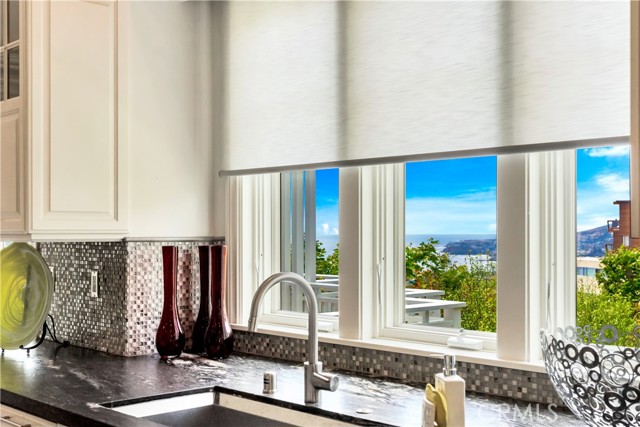 Detail Gallery Image 27 of 65 For 803 Gainsborough Dr, Laguna Beach,  CA 92651 - 3 Beds | 3/1 Baths