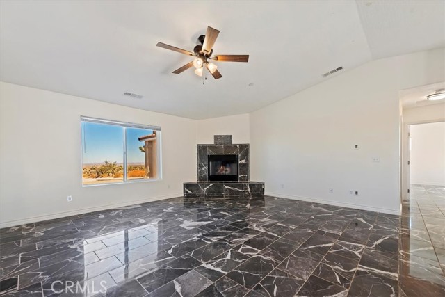 Detail Gallery Image 13 of 43 For 465 Solano Rd, Pinon Hills,  CA 92372 - 4 Beds | 2 Baths