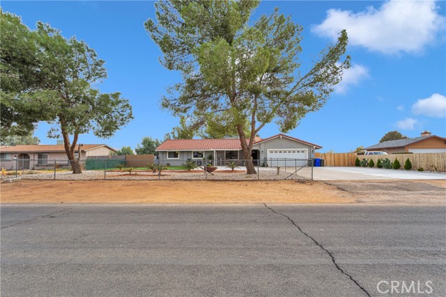 Detail Gallery Image 38 of 40 For 22257 Lone Eagle Rd, Apple Valley,  CA 92308 - 3 Beds | 2 Baths