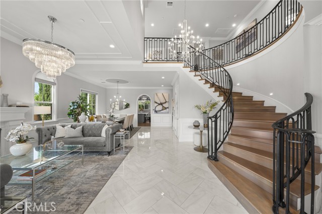 Image 6 of 47 For 6247 Ivar  