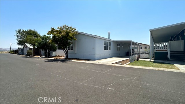 Detail Gallery Image 3 of 37 For 20843 Waalew Rd #C148,  Apple Valley,  CA 92307 - 4 Beds | 2 Baths