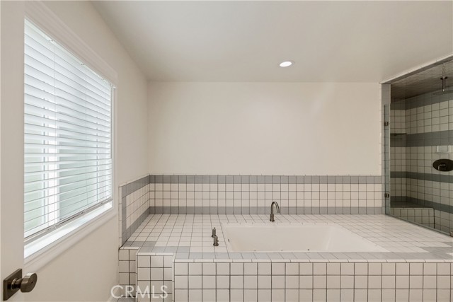 Detail Gallery Image 43 of 58 For 1707 Marshallfield a,  Redondo Beach,  CA 90278 - 3 Beds | 2/1 Baths