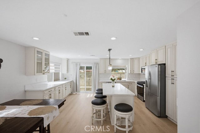 Detail Gallery Image 12 of 24 For 11484 Lime Orchard, Fontana,  CA 92337 - 3 Beds | 2/1 Baths