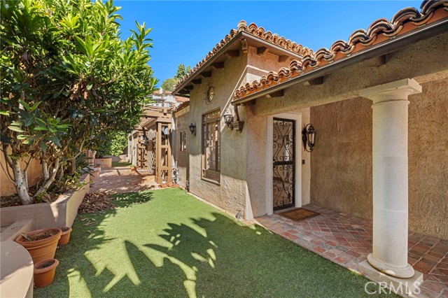 Detail Gallery Image 68 of 74 For 1316 Beverly Grove Pl, Beverly Hills,  CA 90210 - 5 Beds | 7/2 Baths