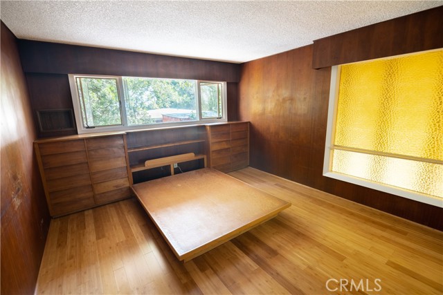 318 E Laurel Avenue, Sierra Madre CA: https://media.crmls.org/medias/1d6c5fb9-bbac-44d9-860e-b481e3cd8e76.jpg