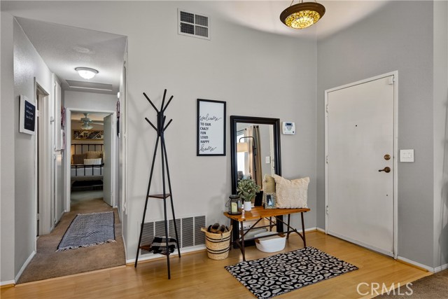 Detail Gallery Image 6 of 22 For 25338 Lawton, Loma Linda,  CA 92354 - 2 Beds | 2 Baths