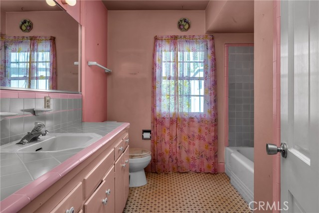 4317 Petit Avenue photo 21