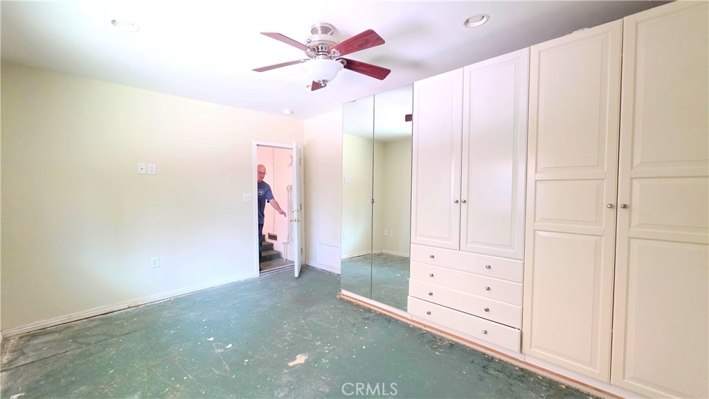 https://media.crmls.org/medias/1d6f035c-9635-4e96-b74f-2a6ec3cac206.jpg?preset=X-Large