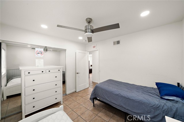 Detail Gallery Image 16 of 37 For 590 Traverse Dr, Costa Mesa,  CA 92626 - 4 Beds | 3 Baths