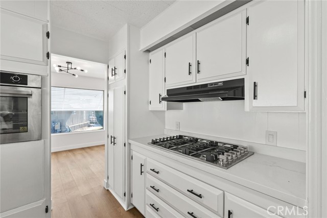 Detail Gallery Image 10 of 57 For 141 E Coronado Ln, Tustin,  CA 92780 - 3 Beds | 2 Baths