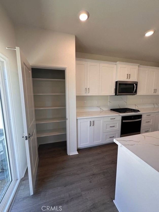 27550 Brodiaea Ave, Moreno Valley CA: https://media.crmls.org/medias/1d6f3e32-f089-40d0-91d1-f6ef036437b8.jpg
