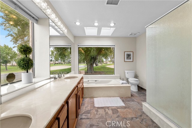 17849 Pebble Beach Drive, Victorville CA: https://media.crmls.org/medias/1d6f5006-91a0-4c6b-8e09-4326415ff9f0.jpg
