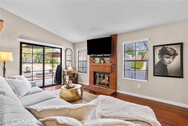 Detail Gallery Image 13 of 41 For 745 Wind Willow Way, Simi Valley,  CA 93065 - 3 Beds | 2 Baths