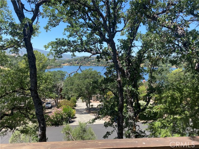 19232 N Shore Court, Hidden Valley Lake CA: https://media.crmls.org/medias/1d6f57b8-f1c2-4799-bab2-795c9a984b97.jpg