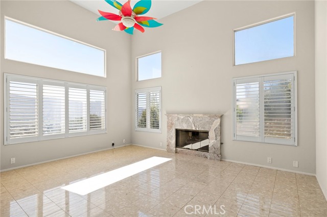 Detail Gallery Image 10 of 53 For 723 Regent Ct, Santa Paula,  CA 93060 - 4 Beds | 2/1 Baths