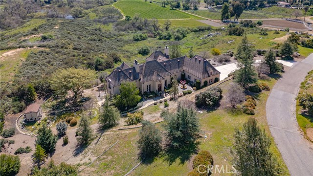 Detail Gallery Image 68 of 70 For 31267 Rancho Amigos Rd, Bonsall,  CA 92003 - 3 Beds | 3/1 Baths