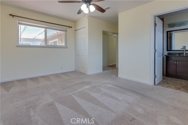 633 Elaine Avenue, Oceanside CA: https://media.crmls.org/medias/1d71487e-6d72-4ceb-bead-ada47628a90e.jpg