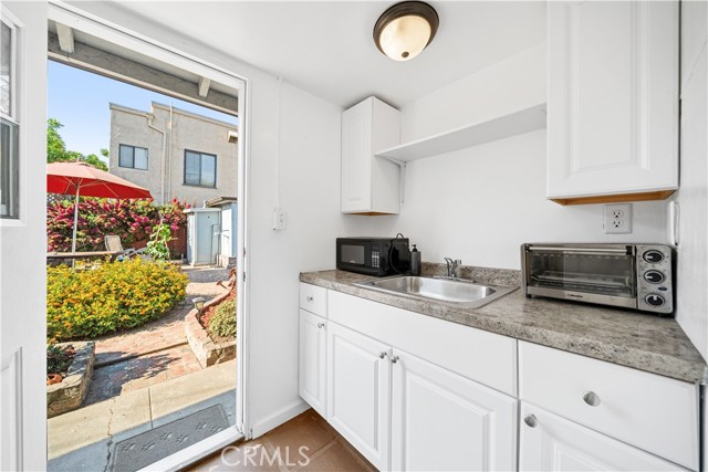 Detail Gallery Image 33 of 49 For 202 Mira Mar Ave, Long Beach,  CA 90803 - 4 Beds | 3 Baths
