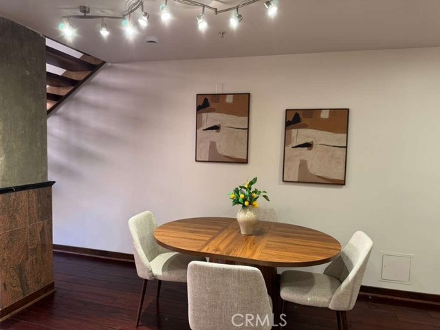 Detail Gallery Image 4 of 26 For 35 N Raymond Ave #211,  Pasadena,  CA 91103 - 1 Beds | 2 Baths