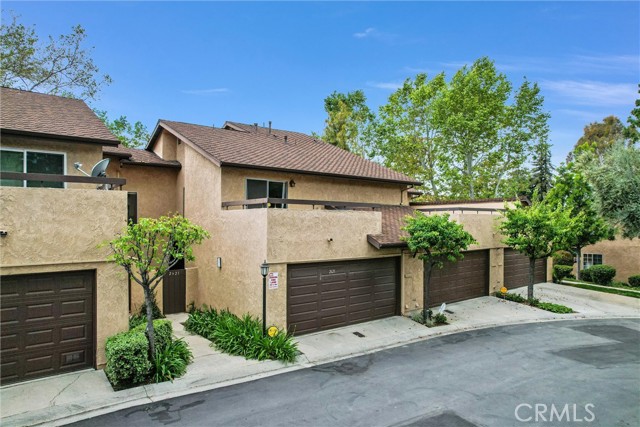 Detail Gallery Image 1 of 49 For 2621 Calle Colima, West Covina,  CA 91792 - 2 Beds | 2 Baths