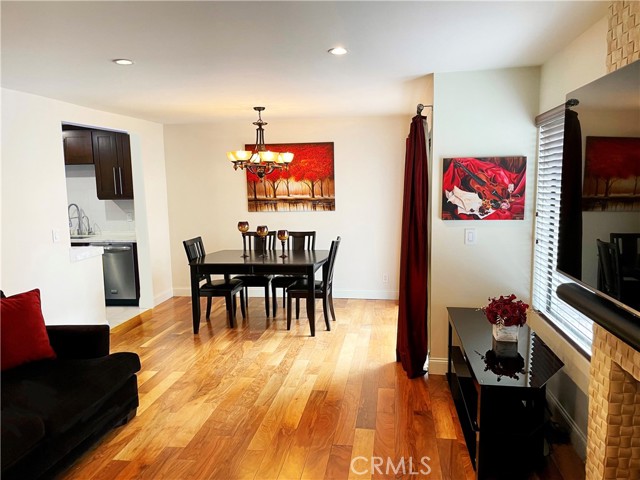 10435 Newhome Avenue, 3 photo 5