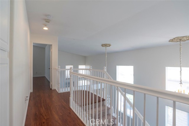 Detail Gallery Image 14 of 28 For 1574 River Wood Ct, Simi Valley,  CA 93063 - 3 Beds | 2/1 Baths