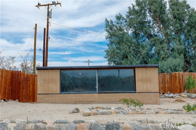 16811 Via Quedo, Desert Hot Springs CA: https://media.crmls.org/medias/1d745ad0-dfc5-44c9-b0d3-63f8c297e2f8.jpg