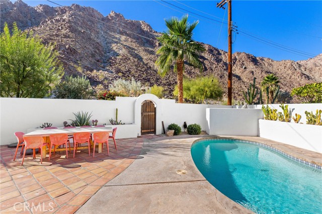 51991 Avenida Morales, La Quinta CA: https://media.crmls.org/medias/1d752d96-f5ec-4abf-9041-b2653832a64c.jpg